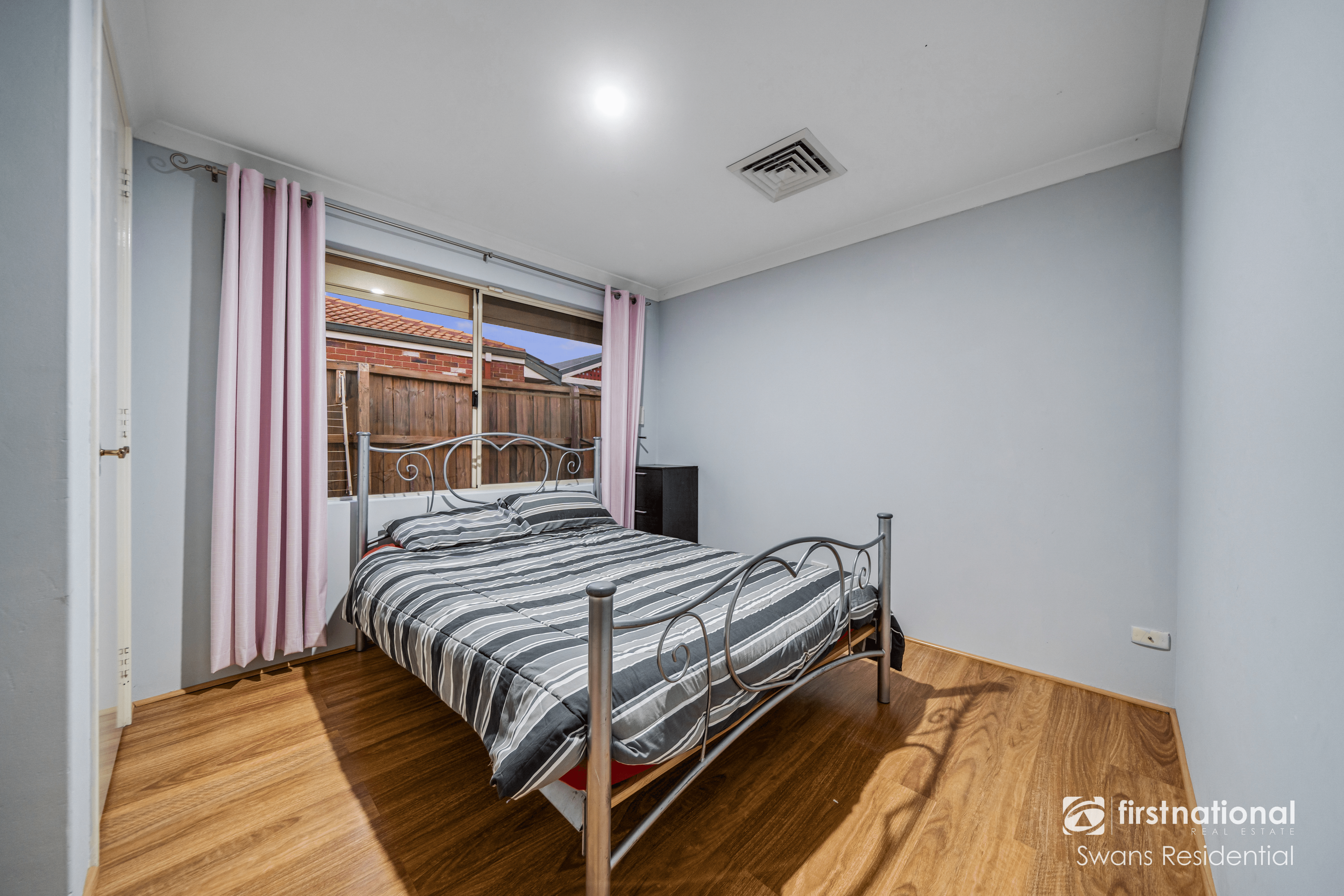 2 Lookout Circle, ELLENBROOK, WA 6069