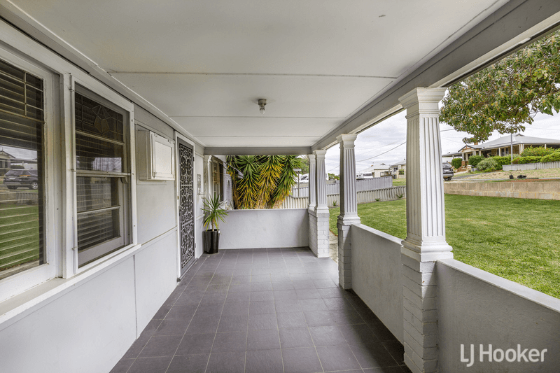 6 Swanstone Street, Collie, WA 6225