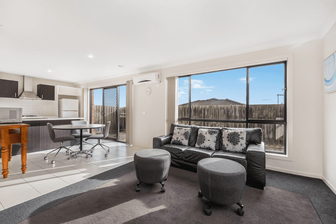 37/11 Hawk Avenue, PAKENHAM, VIC 3810