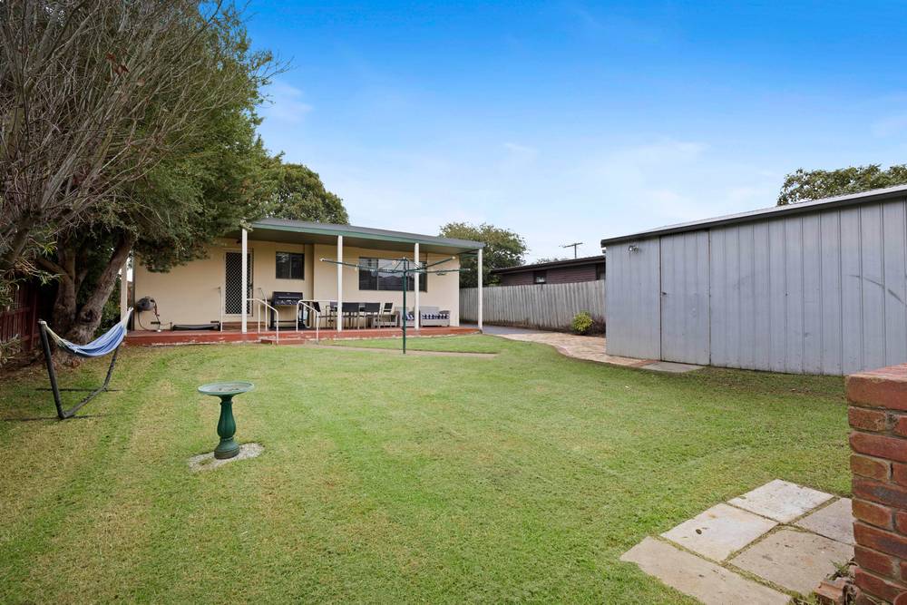 217 Ninth Avenue, Rosebud, VIC 3939