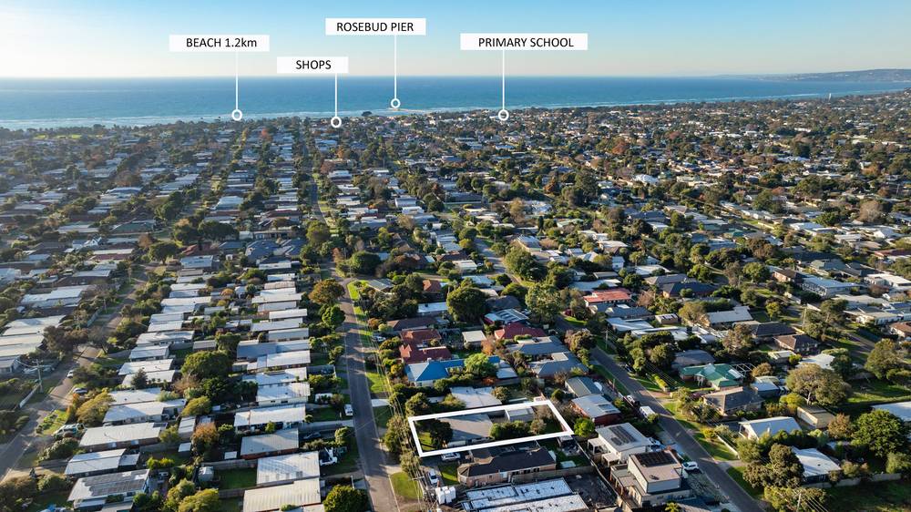 217 Ninth Avenue, Rosebud, VIC 3939