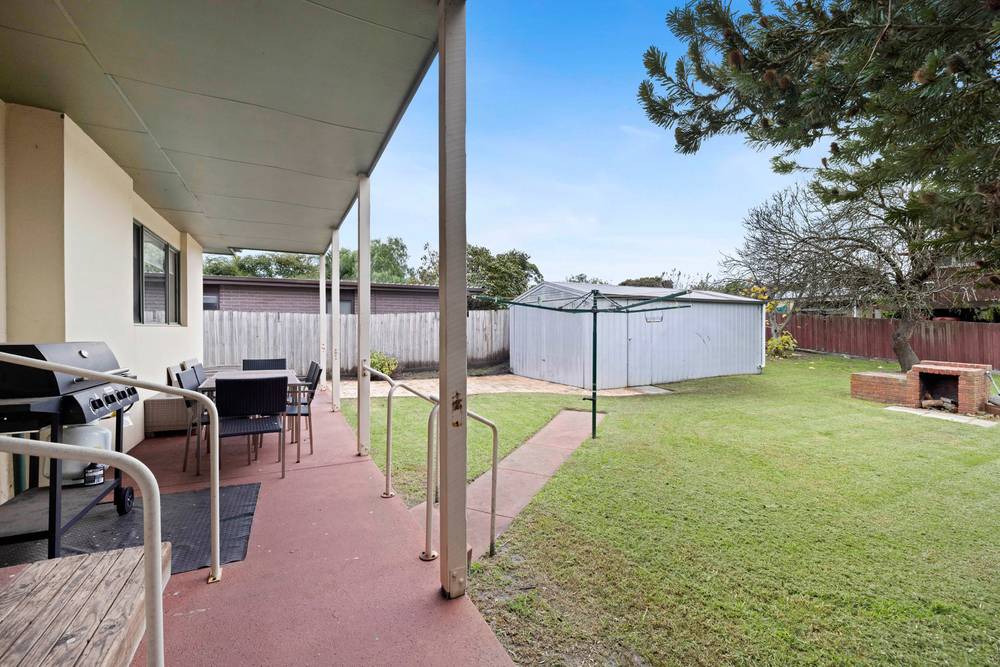 217 Ninth Avenue, Rosebud, VIC 3939