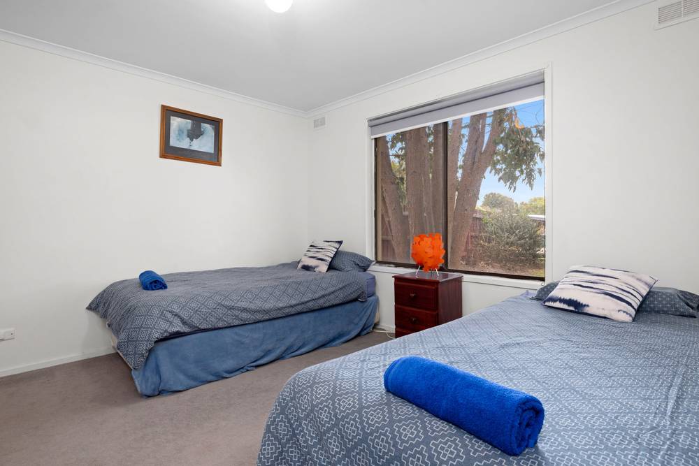 217 Ninth Avenue, Rosebud, VIC 3939