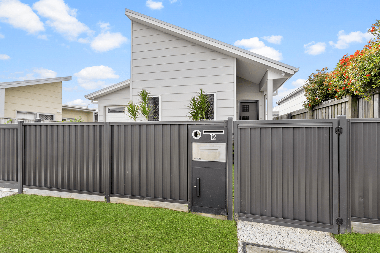 12  Seabreeze Circuit, DECEPTION BAY, QLD 4508