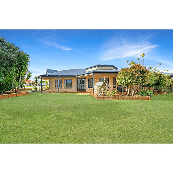 2 Greenwich Parade, CANNING VALE, WA 6155