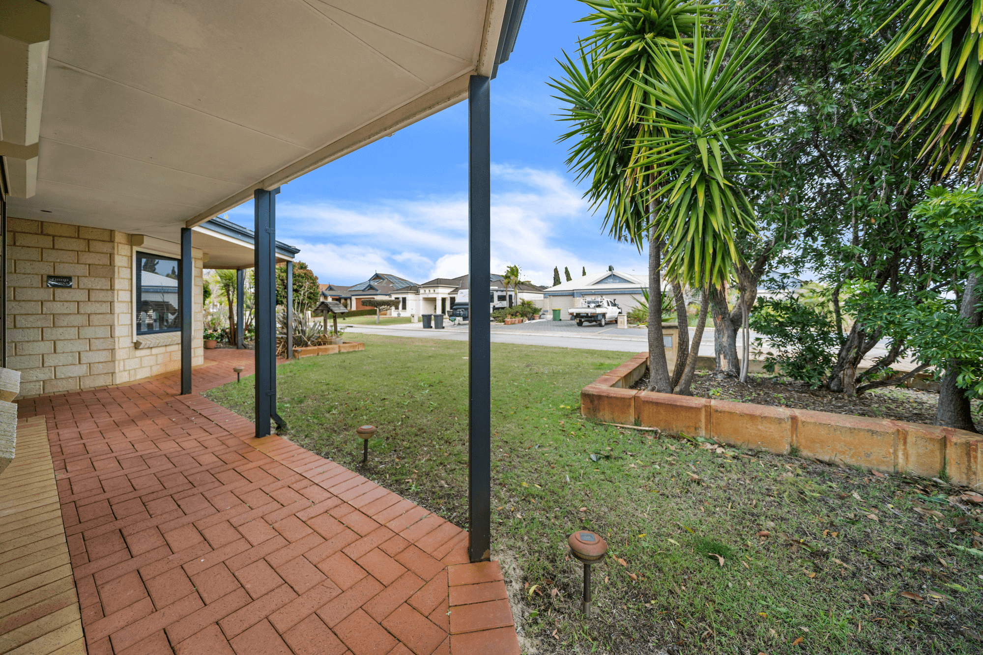 2 Greenwich Parade, CANNING VALE, WA 6155