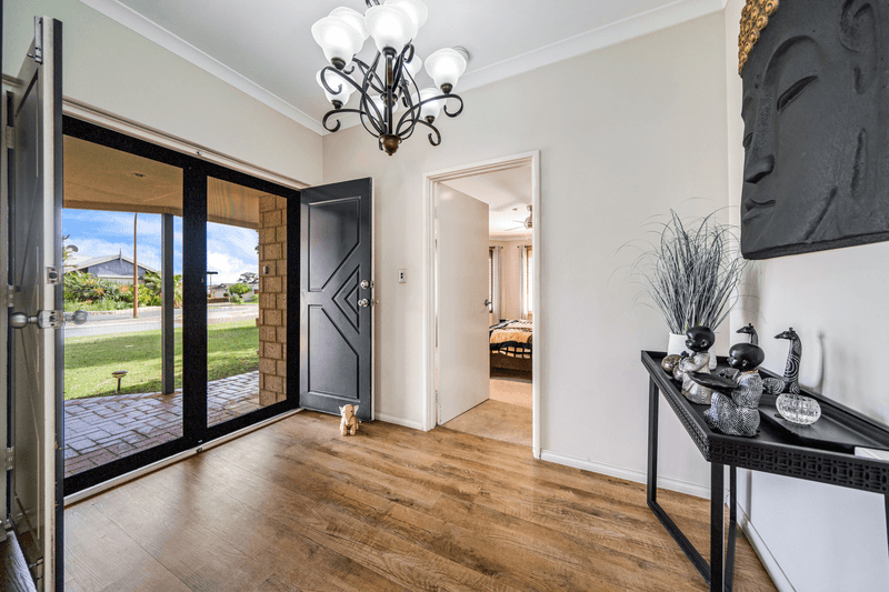 2 Greenwich Parade, CANNING VALE, WA 6155