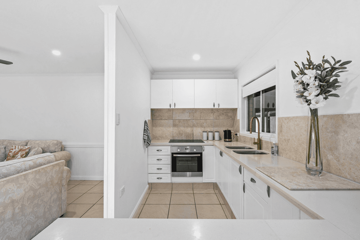 14 Nambur Street, Runaway Bay, QLD 4216