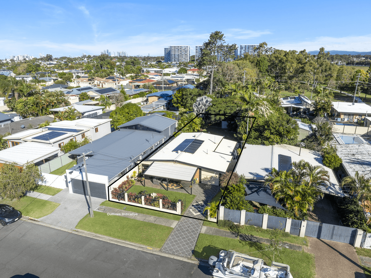 14 Nambur Street, Runaway Bay, QLD 4216