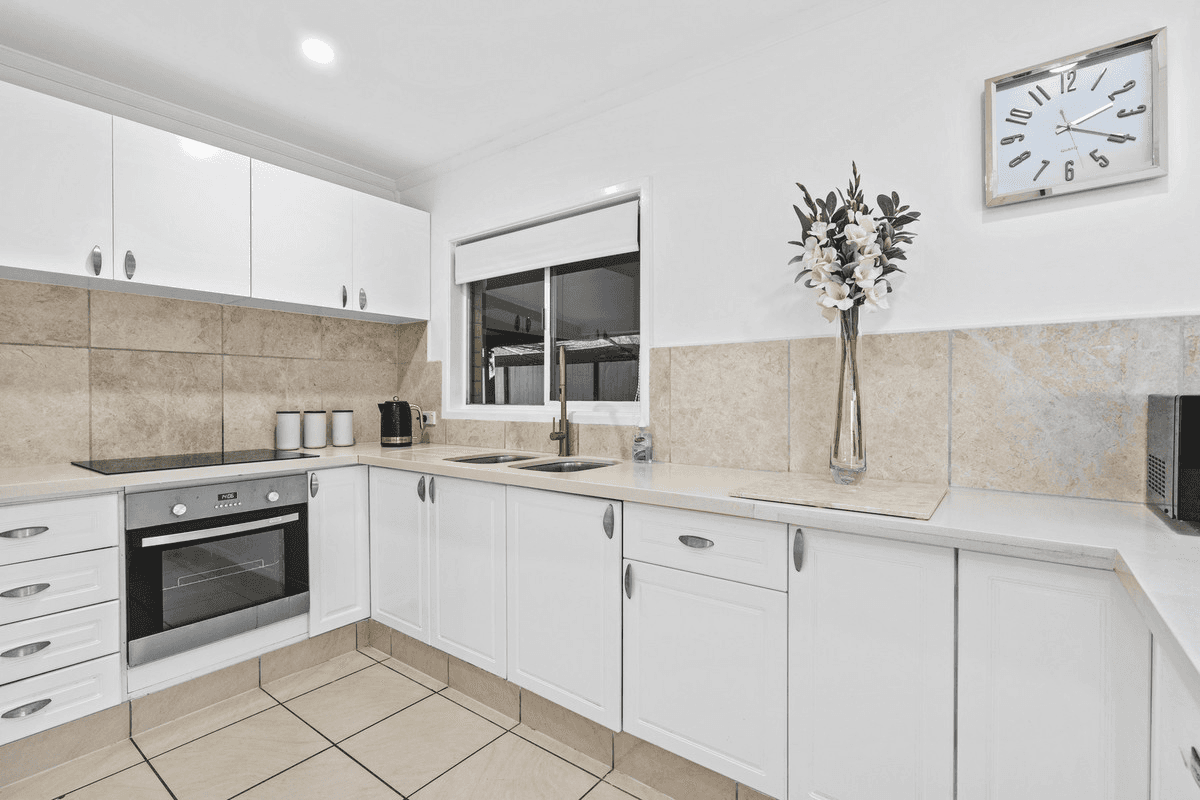 14 Nambur Street, Runaway Bay, QLD 4216