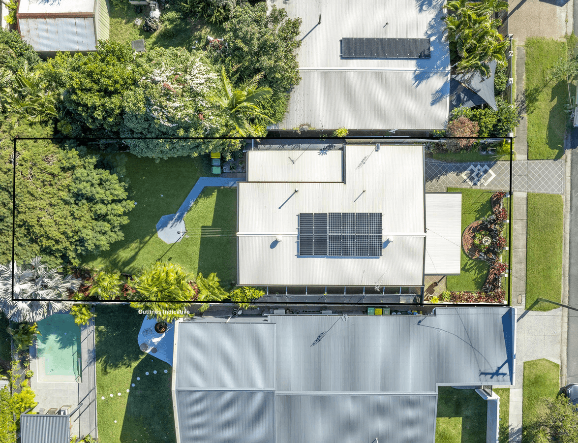 14 Nambur Street, Runaway Bay, QLD 4216