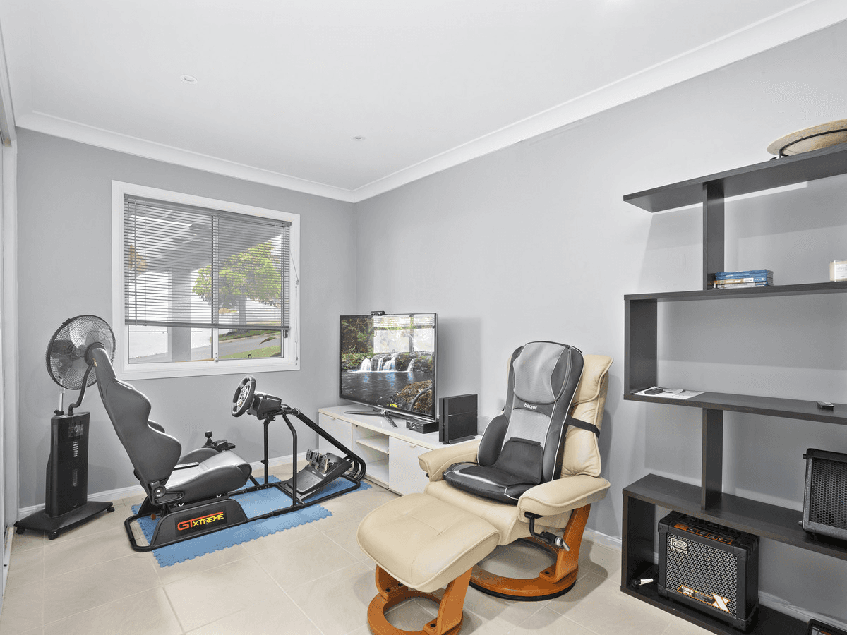 31 Tara Vista Boulevard, HIGHLAND PARK, QLD 4211