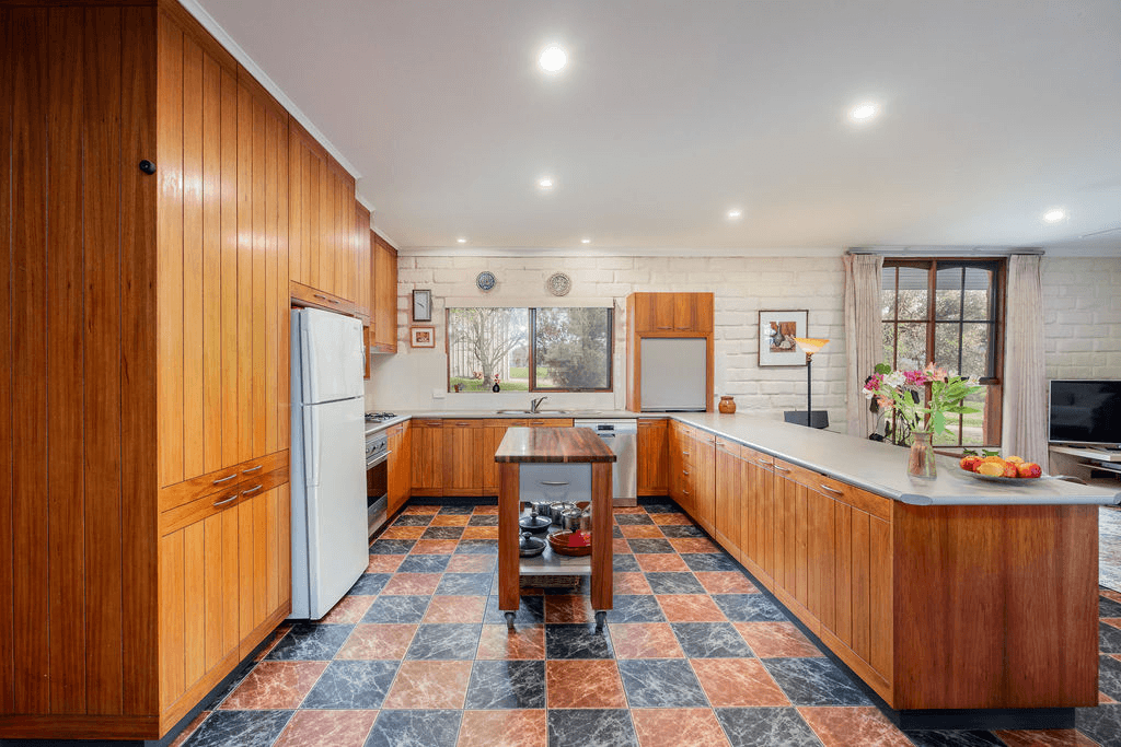 123 Hibberson Road, Huon, VIC 3695