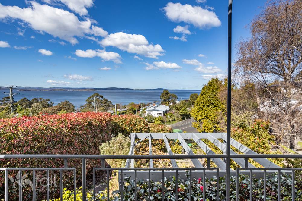 231 Channel Highway, TAROONA, TAS 7053