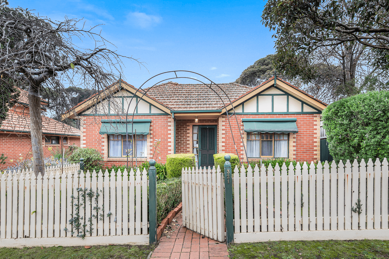 2/319-321 Blackburn Road, BURWOOD EAST, VIC 3151