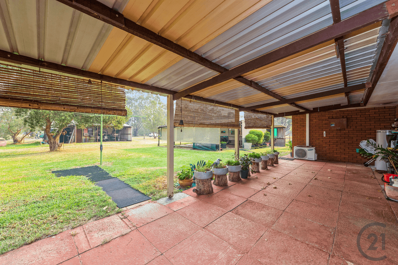 2 Tuckey Street, Pinjarra, WA 6208