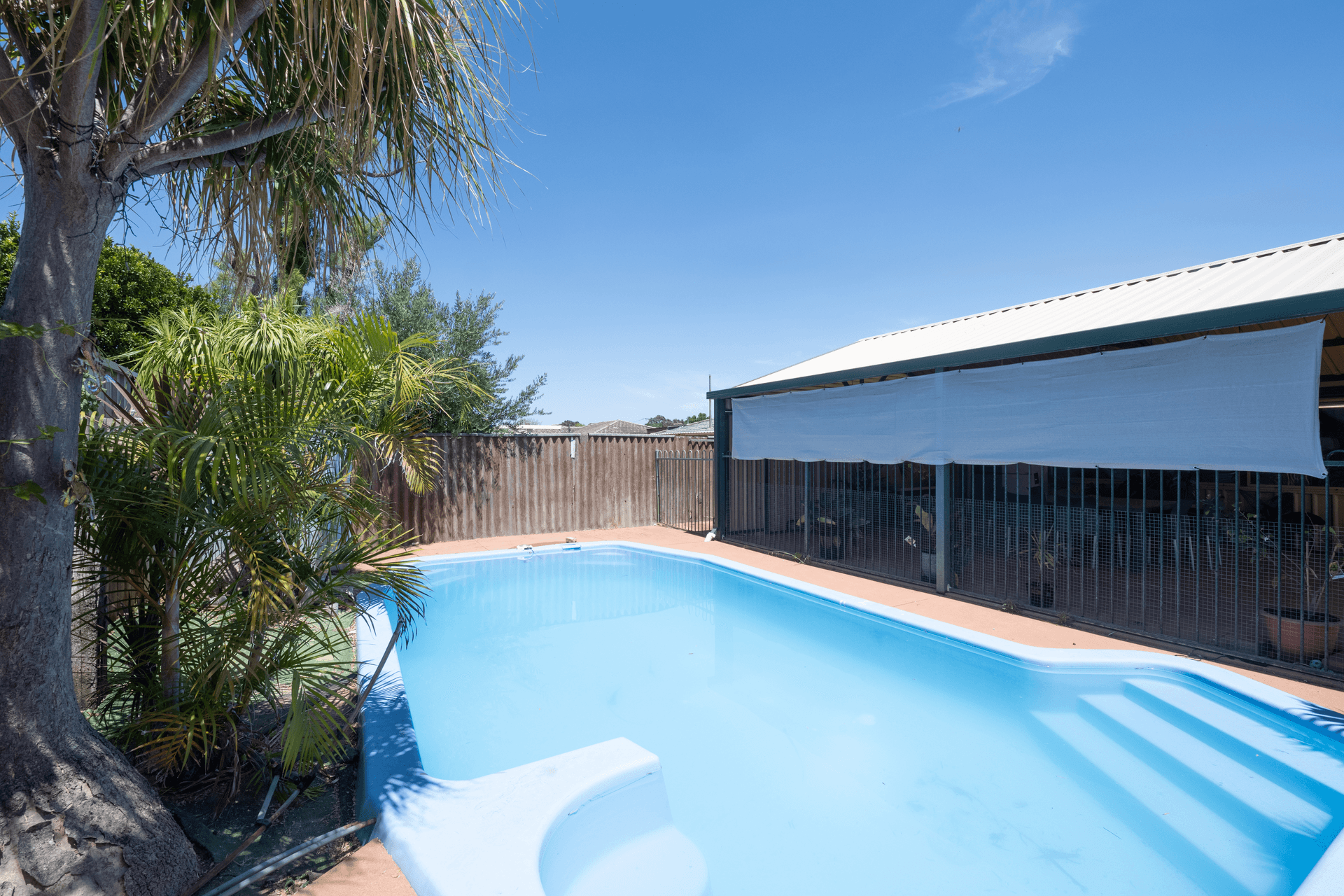 4 Conifer Street, Maddington, WA 6109