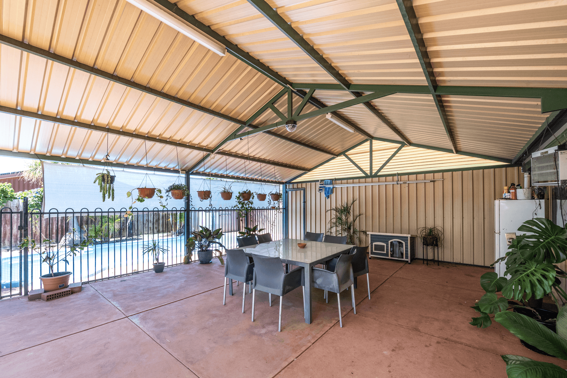 4 Conifer Street, Maddington, WA 6109