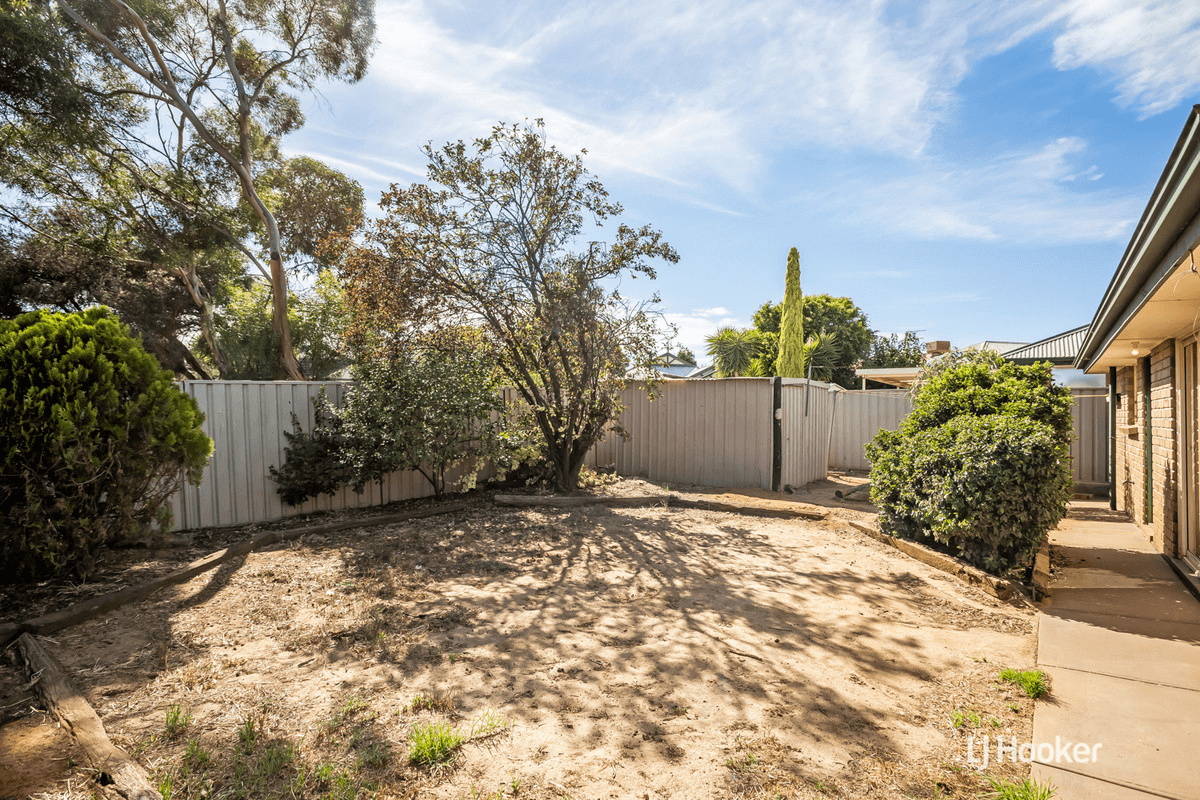 11 Autumn Avenue, CRAIGMORE, SA 5114