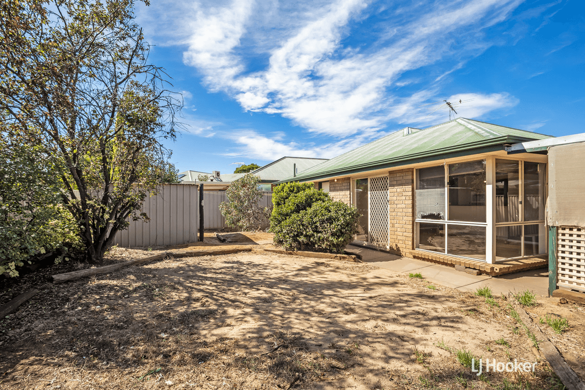 11 Autumn Avenue, CRAIGMORE, SA 5114