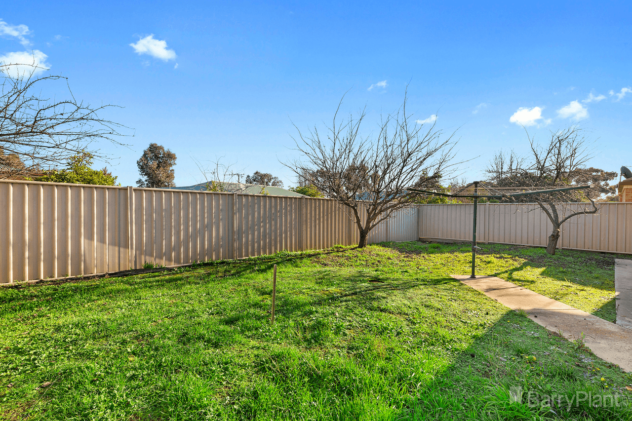 2 Cresthaven Place, East Bendigo, VIC 3550