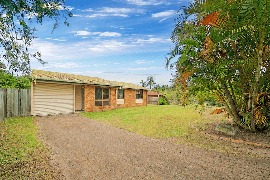 99 Waratah Drive, CRESTMEAD, QLD 4132