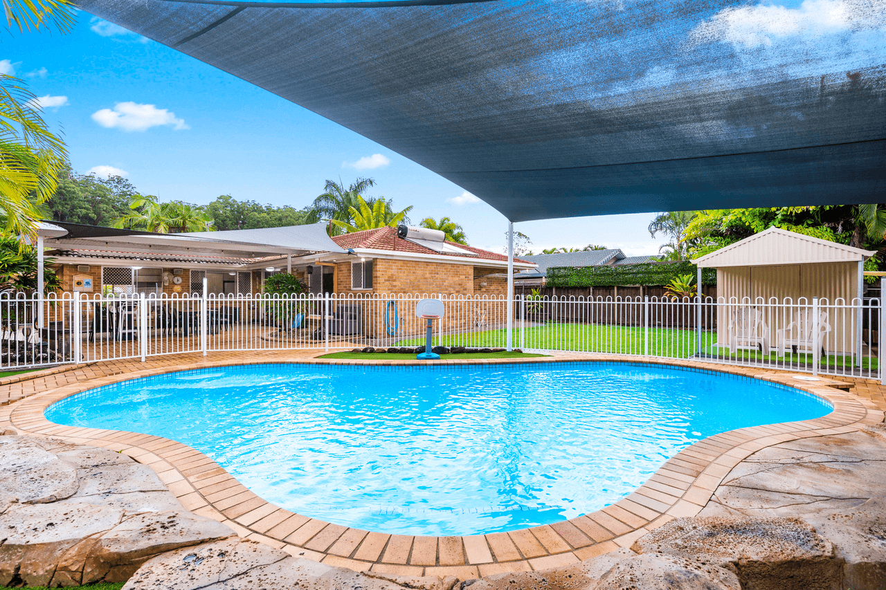 32 Wilkinson Crescent, CURRUMBIN WATERS, QLD 4223