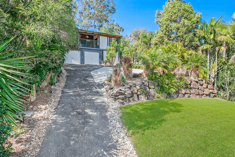 18 Stonehaven Place, HIGHLAND PARK, QLD 4211