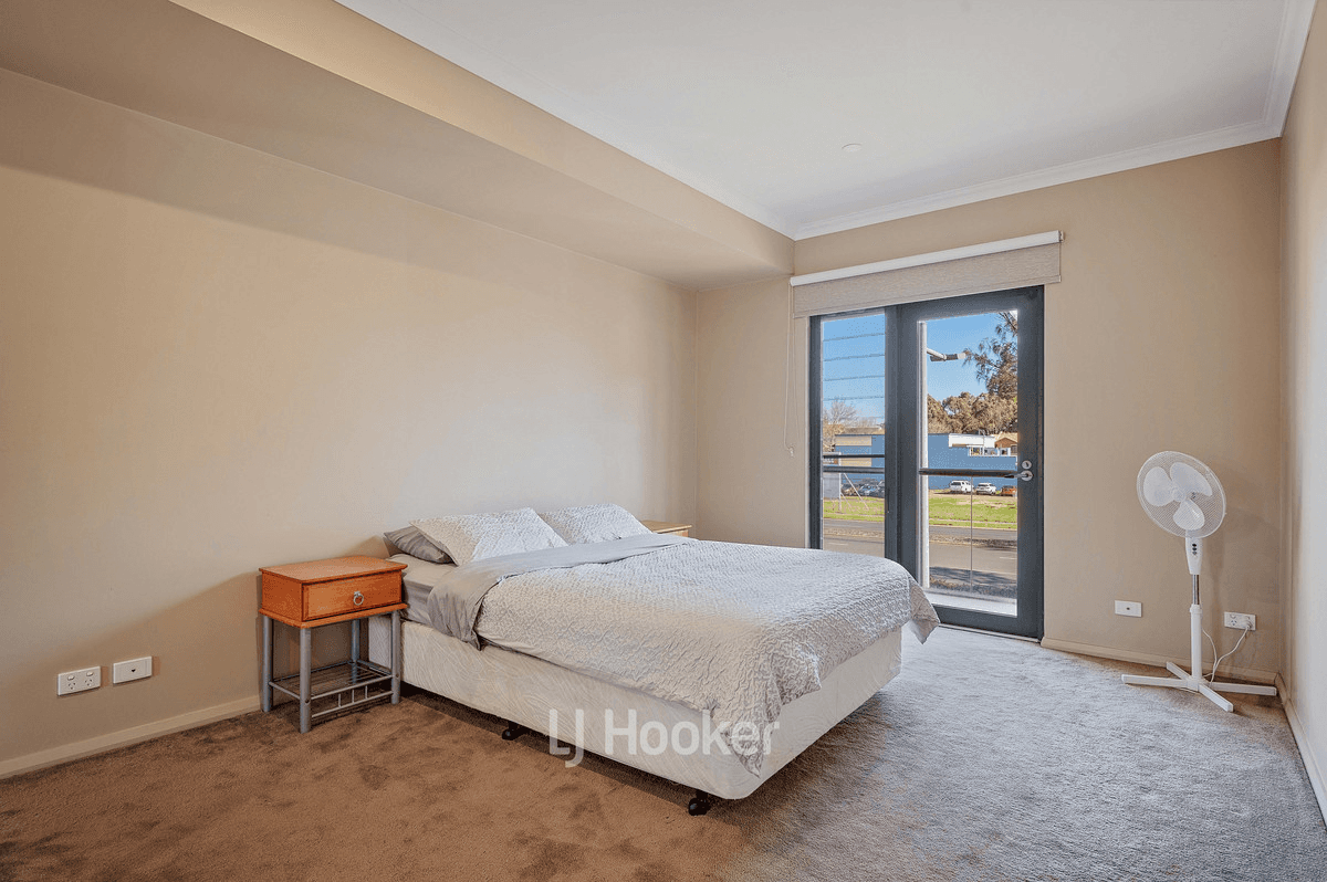 4/4/23 Casuarina Drive, Bunbury, WA 6230