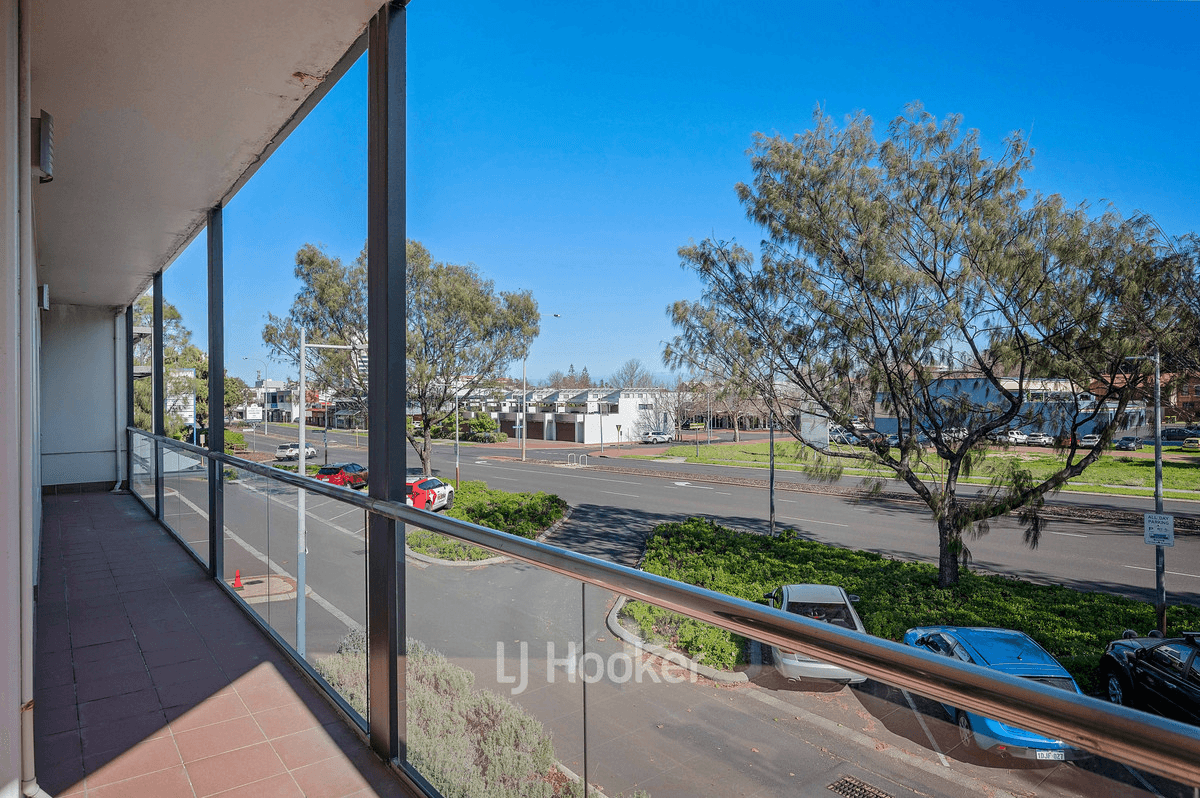 4/4/23 Casuarina Drive, Bunbury, WA 6230