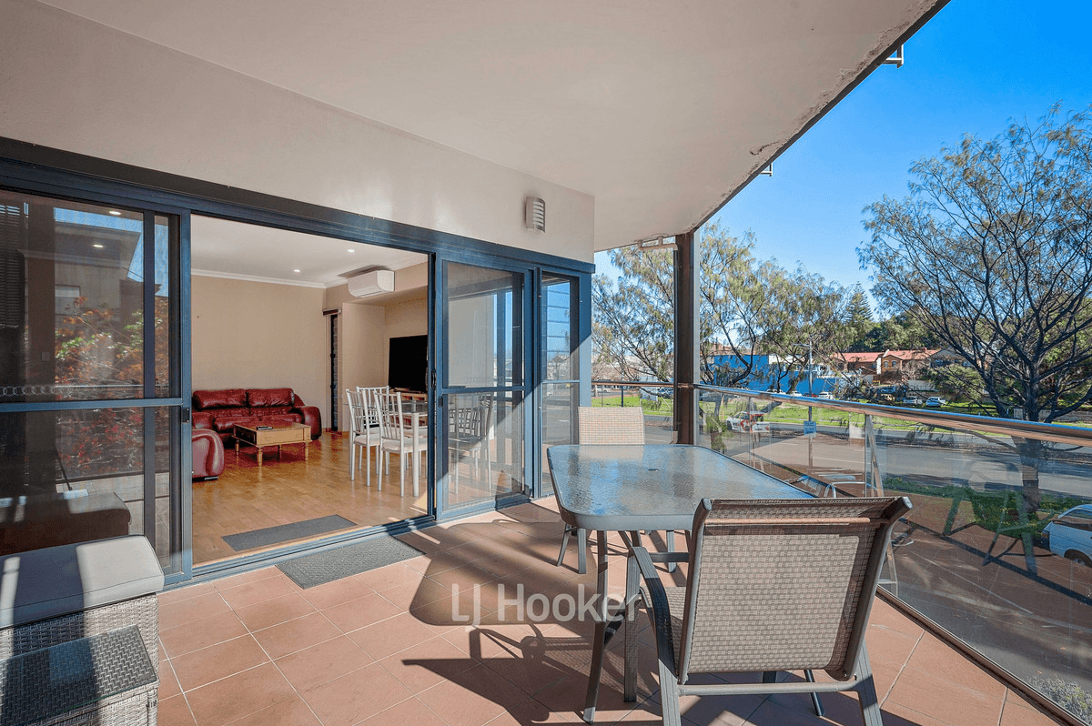 4/4/23 Casuarina Drive, Bunbury, WA 6230