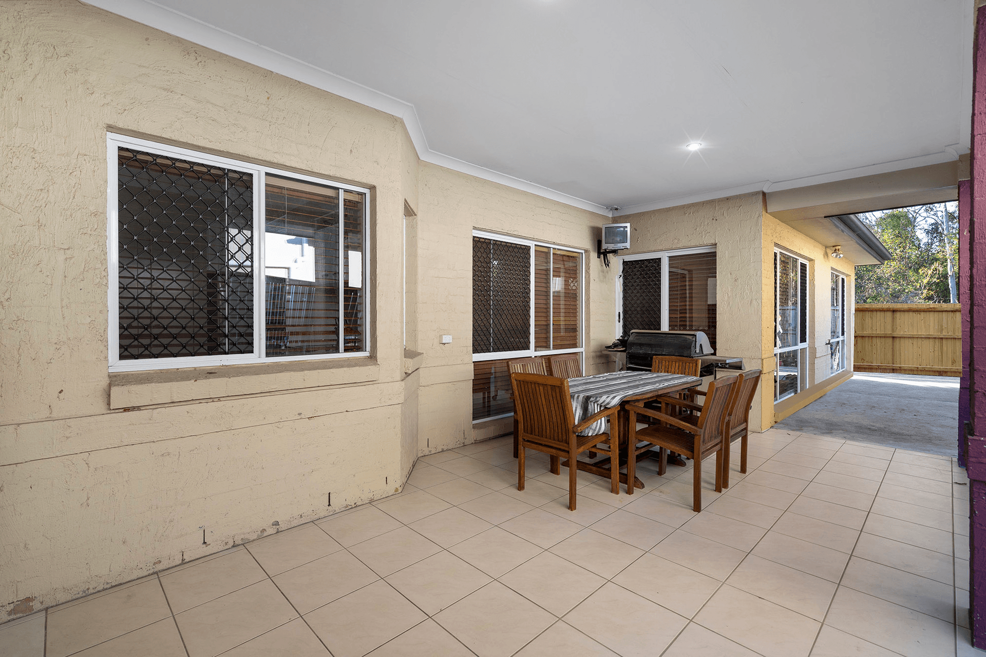 5 Reynolds Street, Carindale, QLD 4152