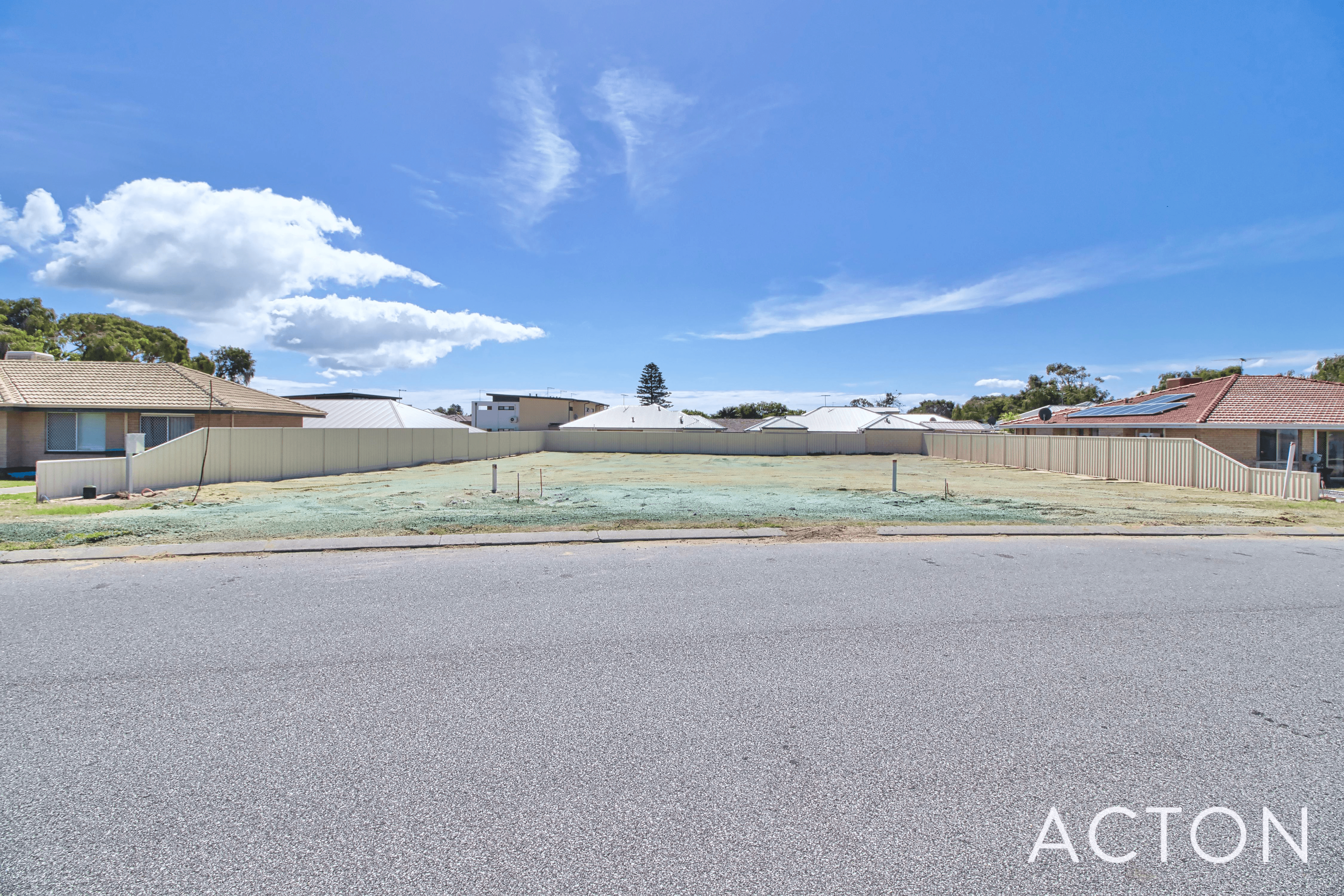 14B Lake Street, ROCKINGHAM, WA 6168