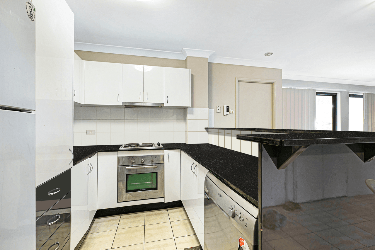 21/4-8 Omeo Street, MACGREGOR, QLD 4109