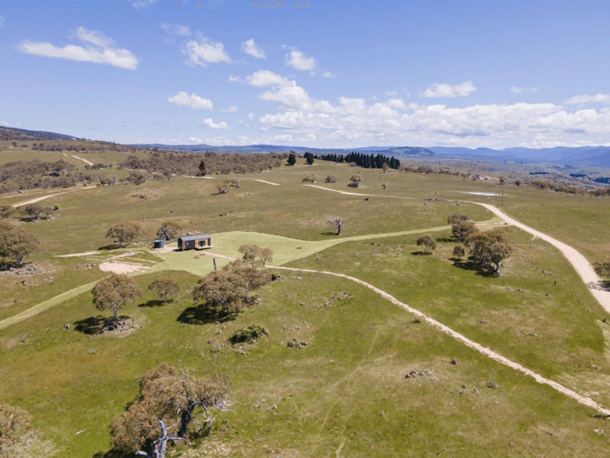 274 Mcguffickes Road, Jindabyne, NSW 2627