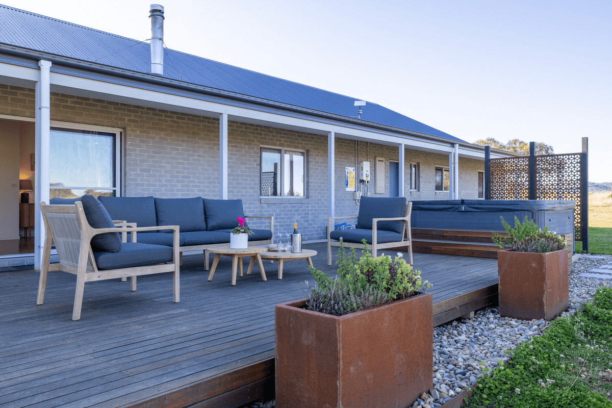 274 Mcguffickes Road, Jindabyne, NSW 2627