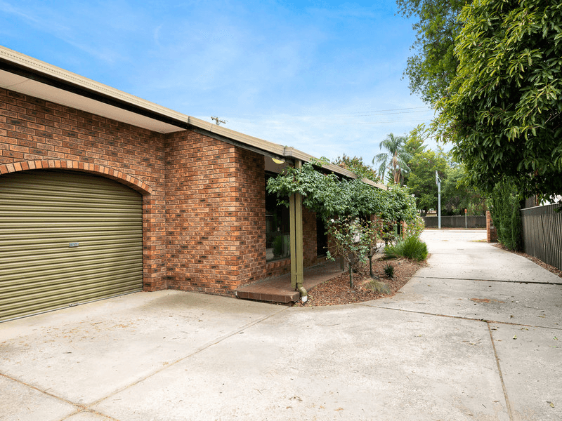 1-2/449 Hume Street, Albury, NSW 2640