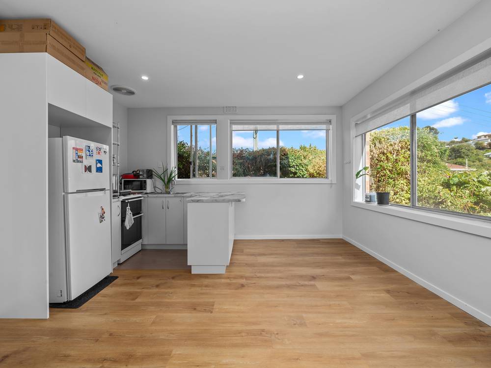 1 Third Avenue, WEST MOONAH, TAS 7009