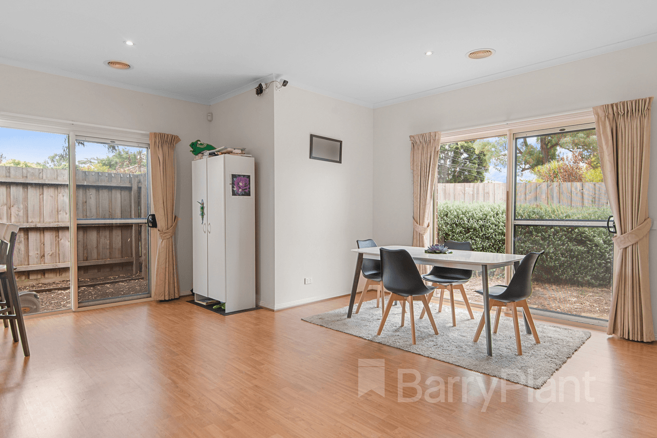 2/32 Kathryn Road, Knoxfield, VIC 3180