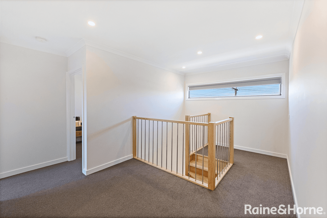 2/7 The Mews, SUNSHINE WEST, VIC 3020