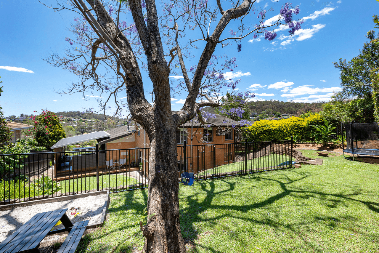 142 Fegen Drive, MOOROOKA, QLD 4105