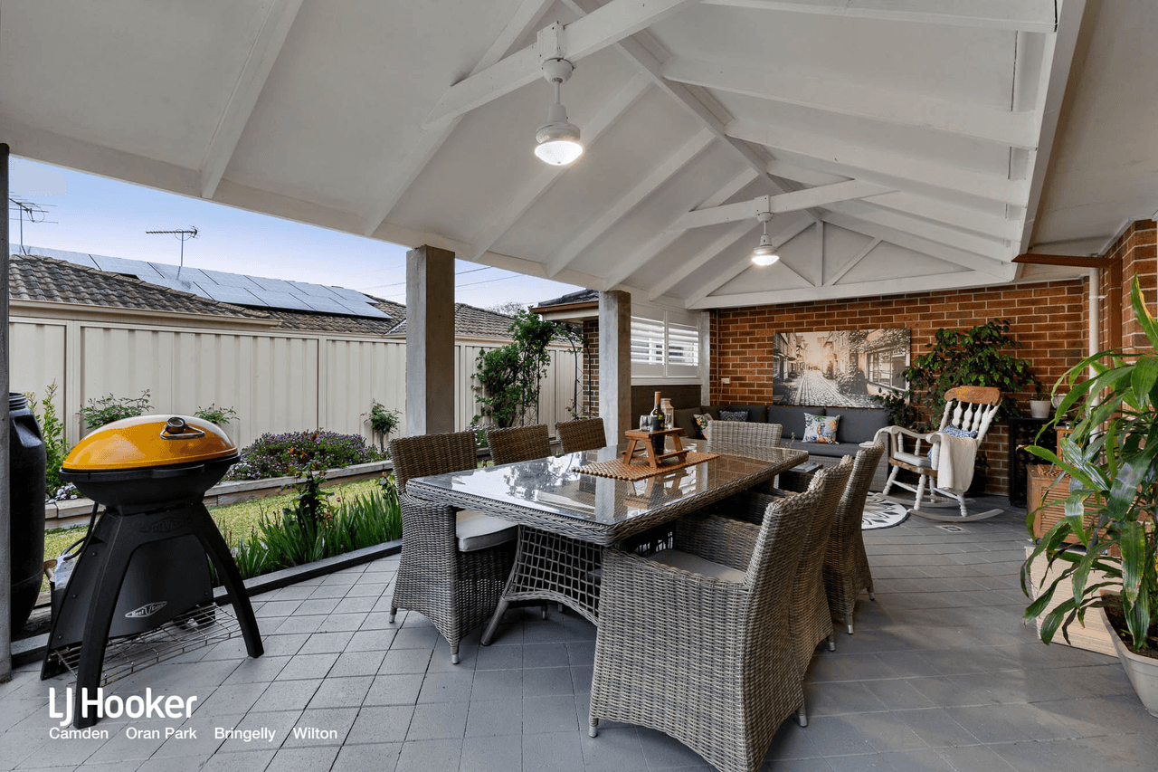 12 Ashford Circuit, CURRANS HILL, NSW 2567