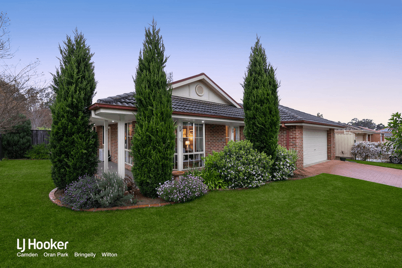 12 Ashford Circuit, CURRANS HILL, NSW 2567