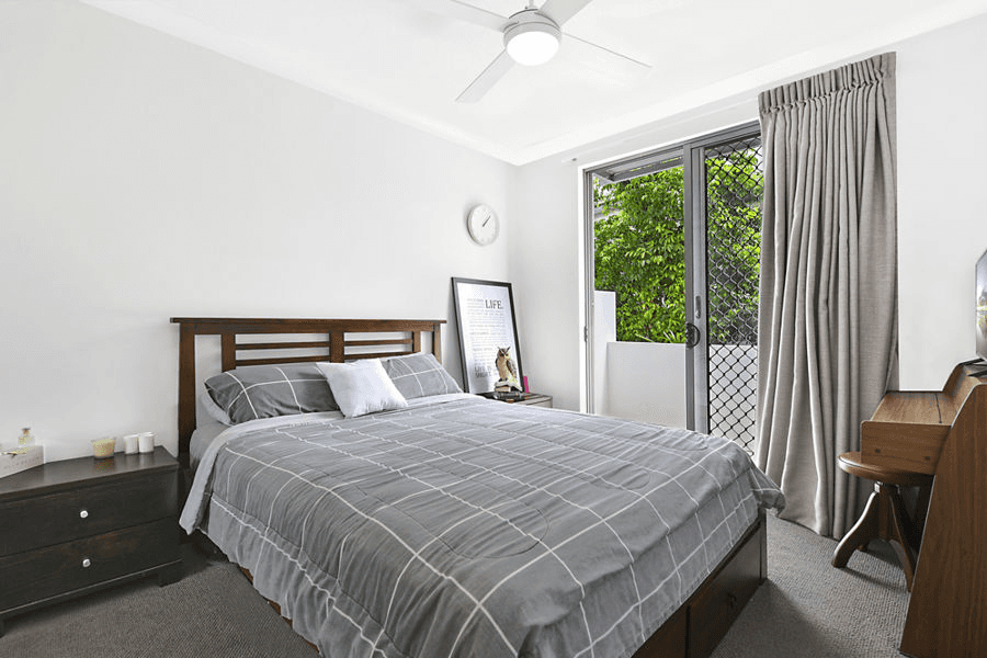 2/2254 Gold Coast Highway, MERMAID BEACH, QLD 4218