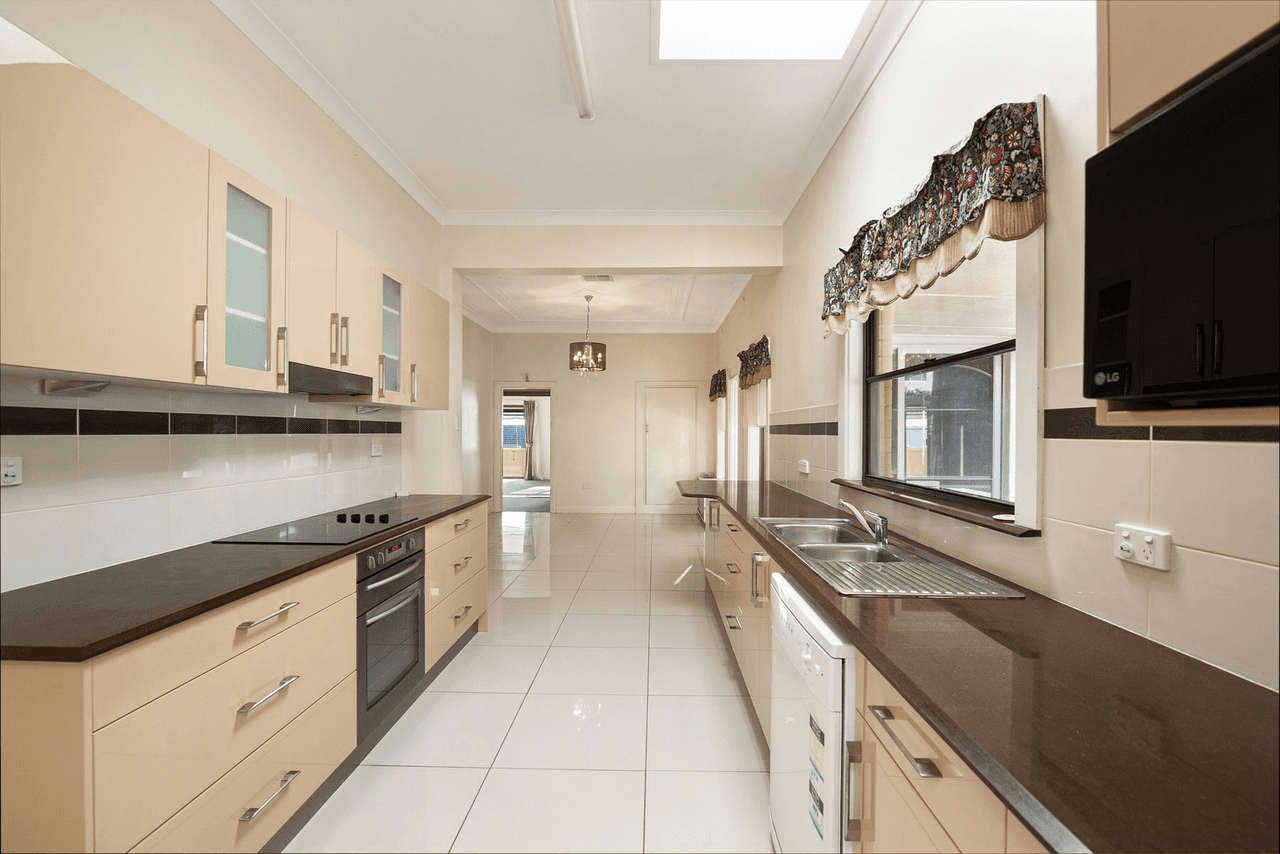 33 Walter Street, BELMONT, NSW 2280