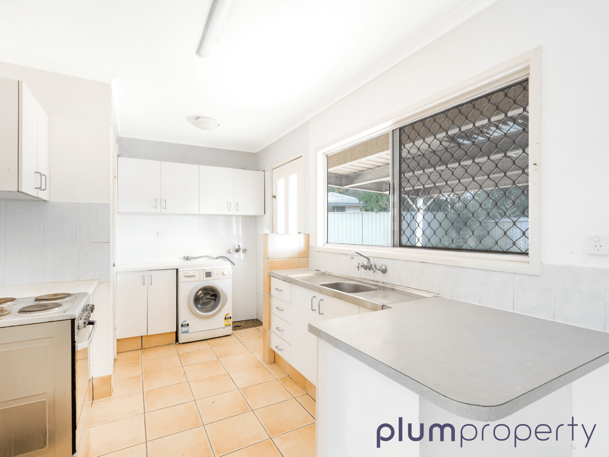 10 Camellia Avenue, ASHMORE, QLD 4214