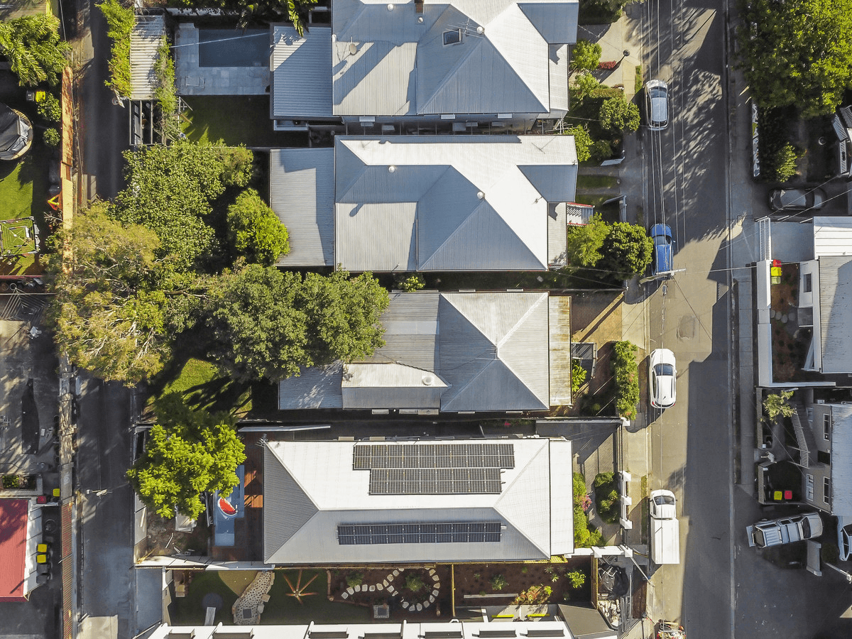 18 Lockerbie Street, Kangaroo Point, QLD 4169