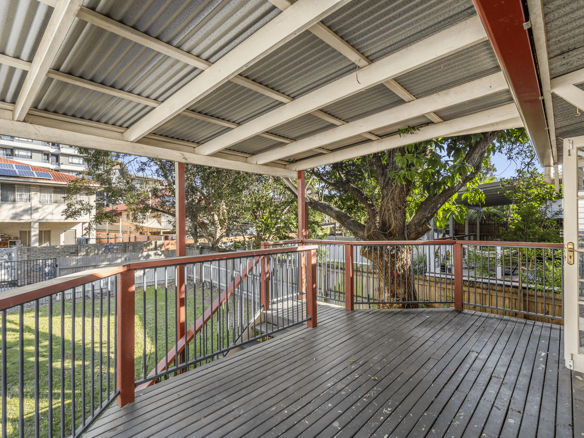 18 Lockerbie Street, Kangaroo Point, QLD 4169