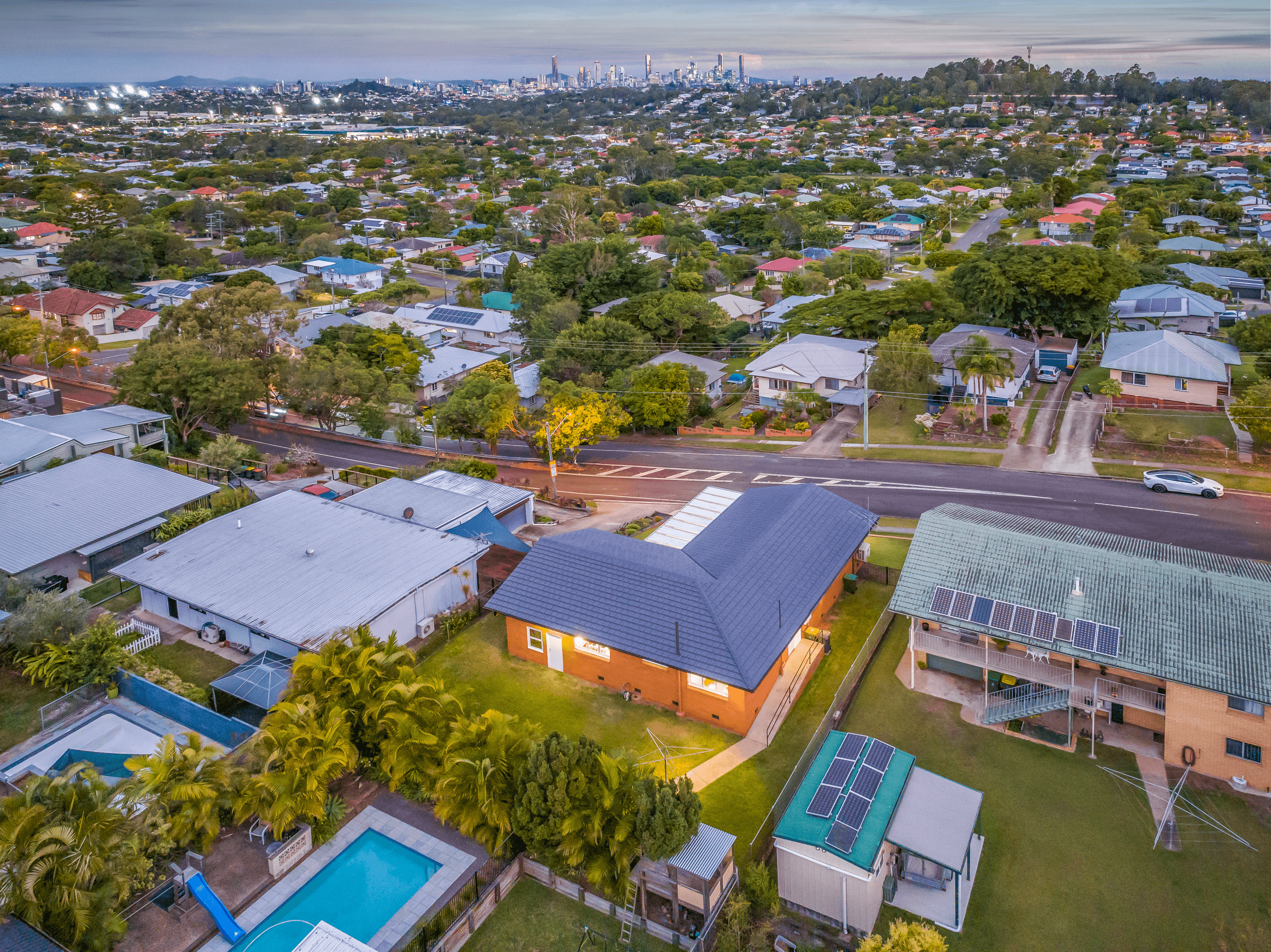 107 Redwood Street, STAFFORD HEIGHTS, QLD 4053