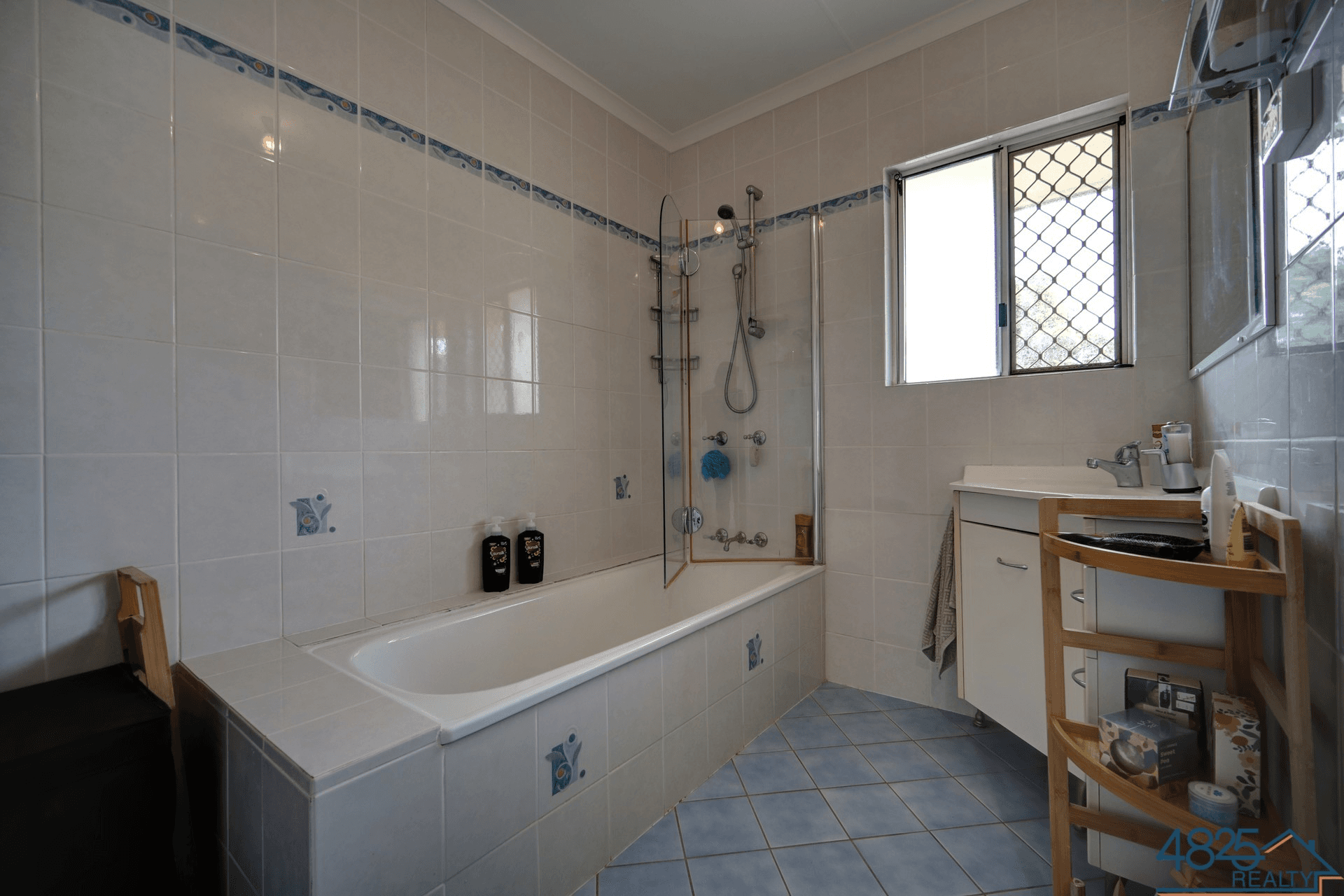 13 Pelican Street, Mount Isa, QLD 4825